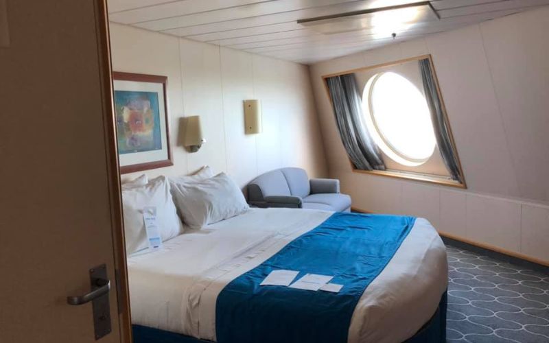 Adventure-of-the-Seas-forward-facing-ocean-view