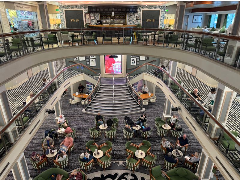 Ambience atrium