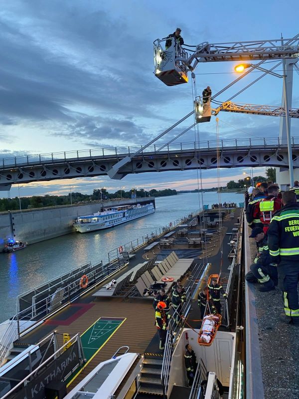 Anna Katharina River Ship Crash Rescue