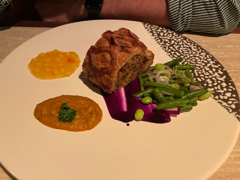 Vegetarian dish on Arvia