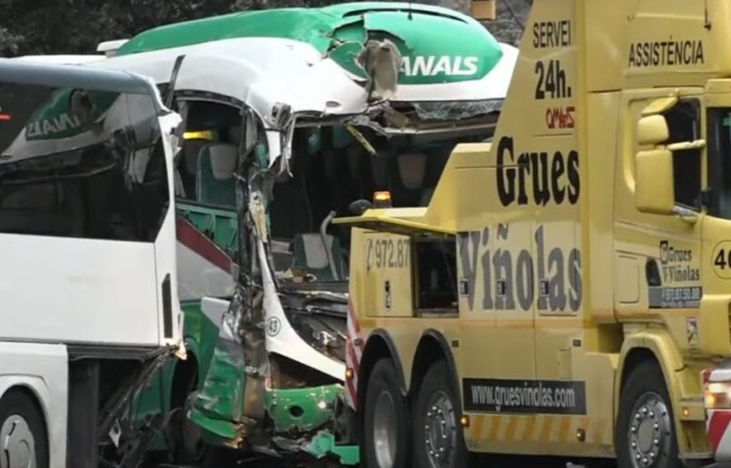 Barcelona cruise bus crash
