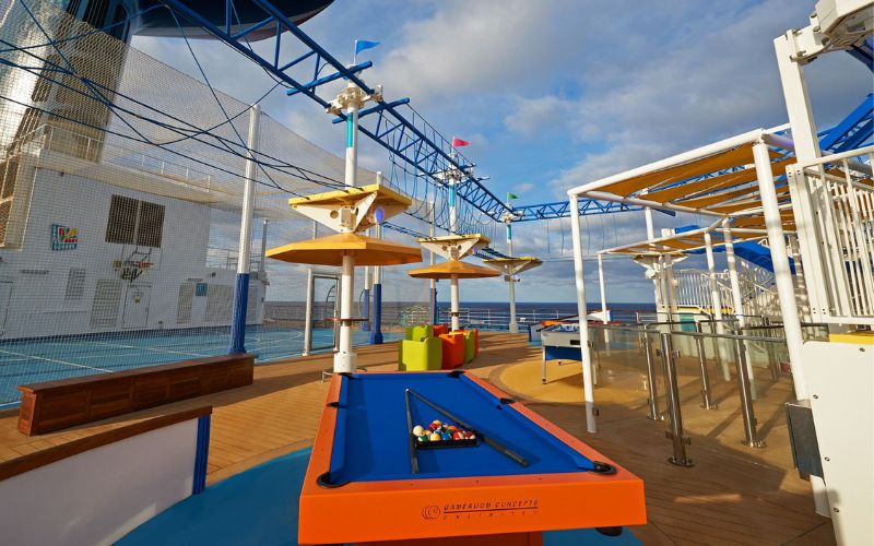 Sport Square Carnival