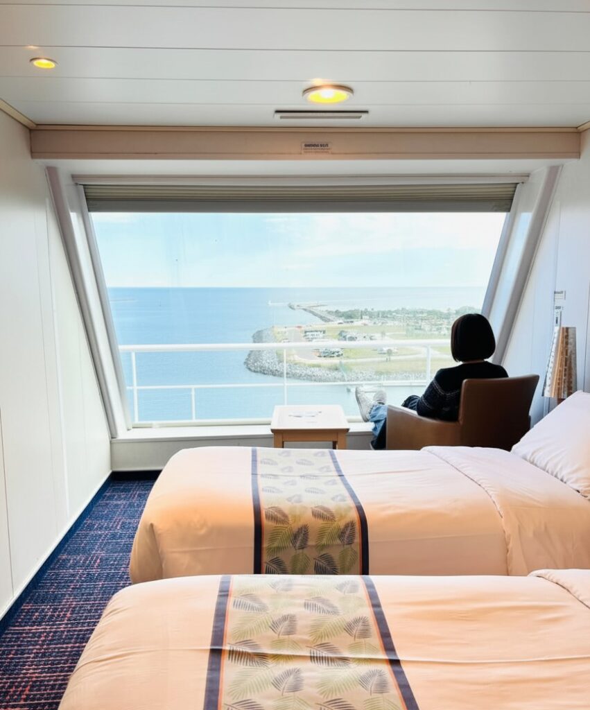 Carnival Oceanview room