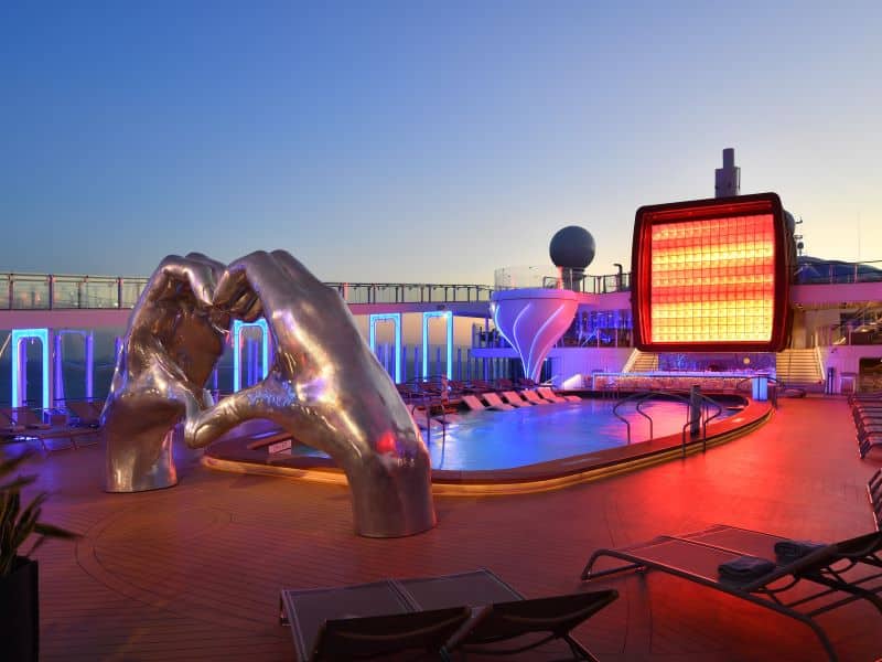 Celebrity Apex - Resort Deck