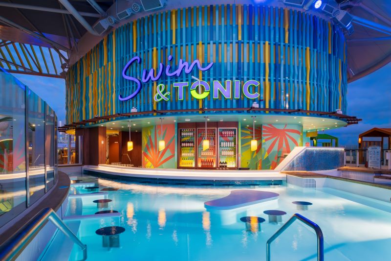 Swim&Tonic on Icon of the Seas