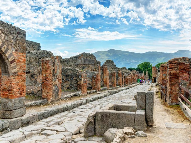 Exclusive Pompeii and Amalfi Coast