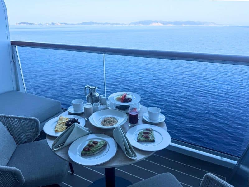 balcony breakfast