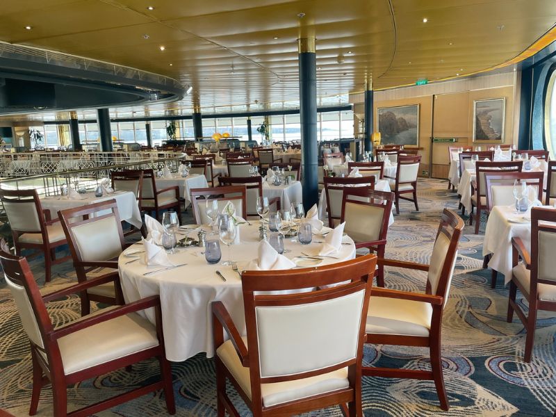 Fred Olsen dining room