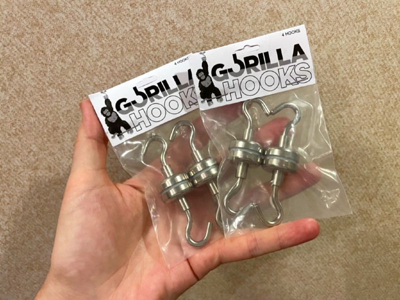 Magnetic hooks for cruise cabin