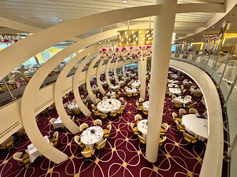 Nieuw Statendam main dining room