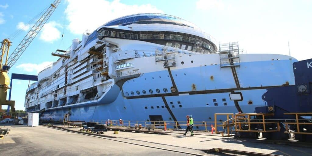 Hero of the Seas Hull Meyer Turku Shipyard