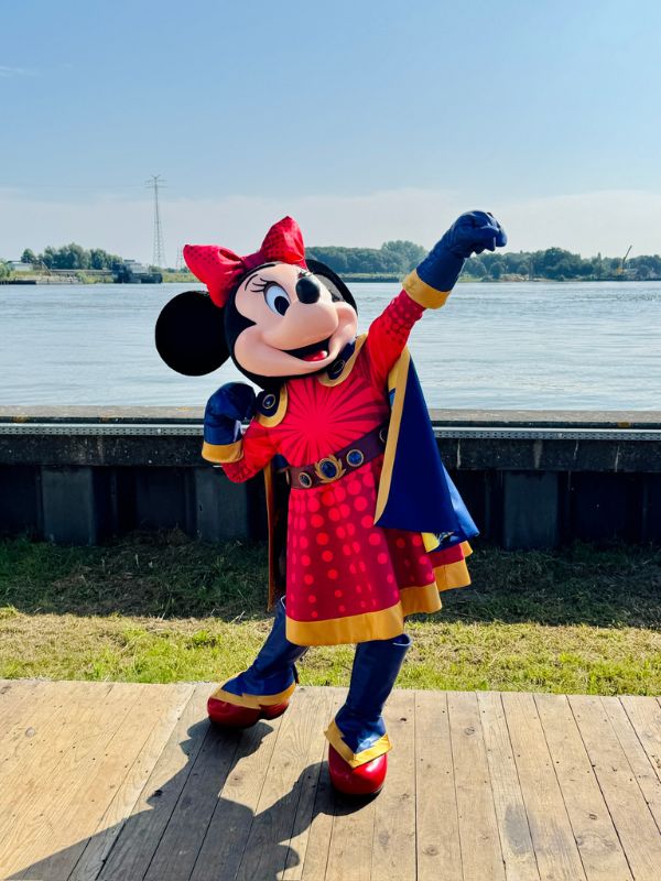 Superhero Minnie