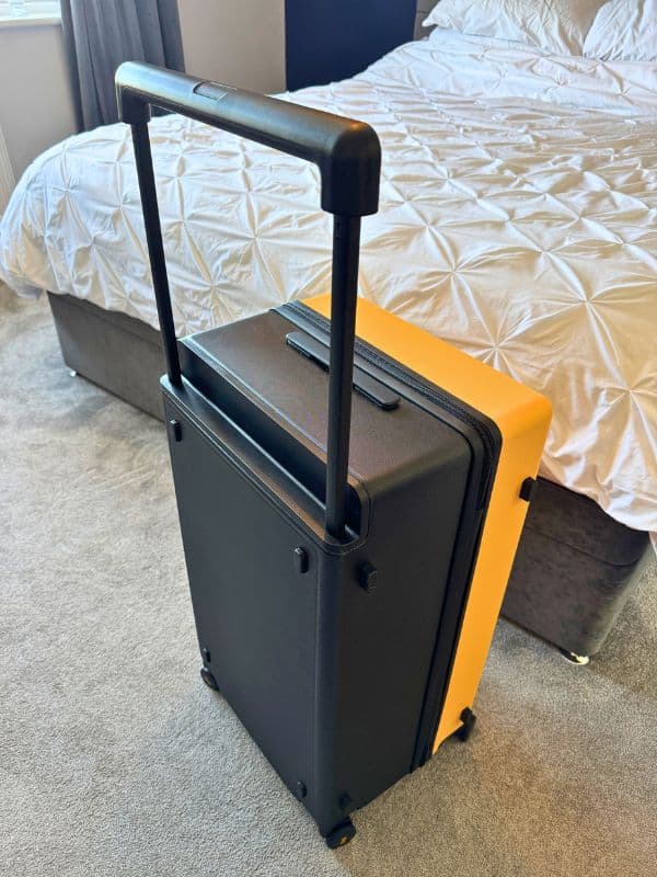 Level 8 Suitcase handle