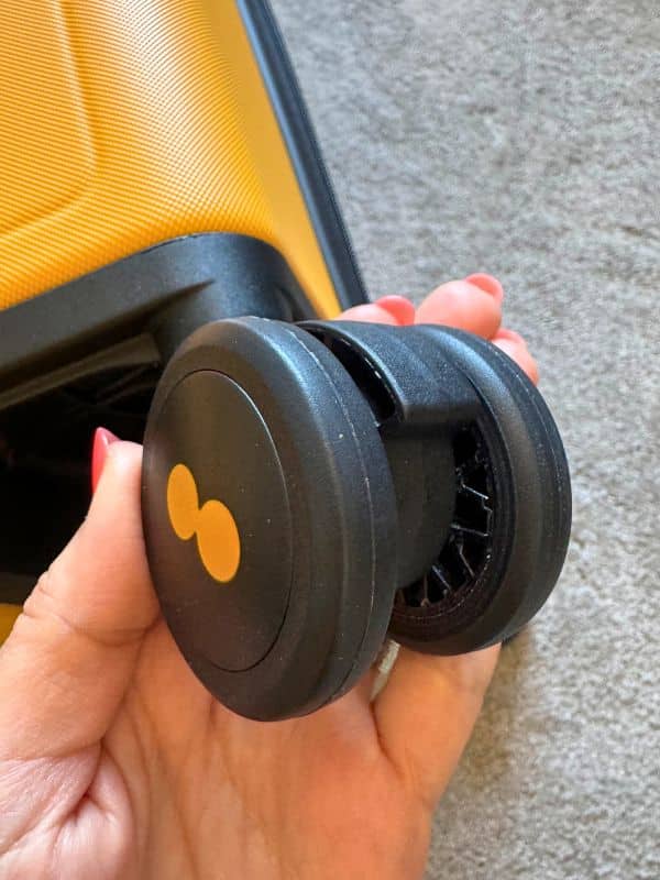 Level8 suitcase wheels