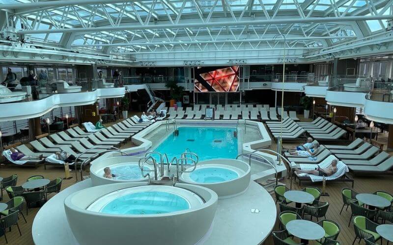 MS Rotterdam lido pool