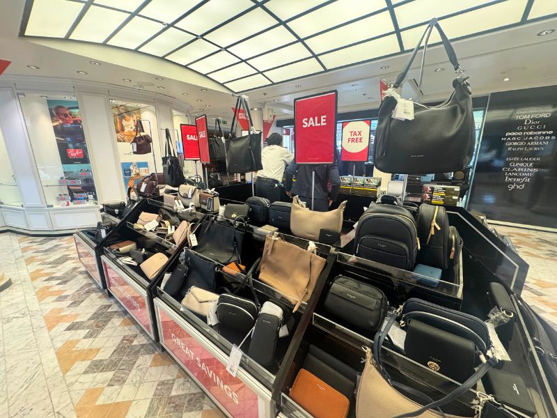 Marella Explorer shopping