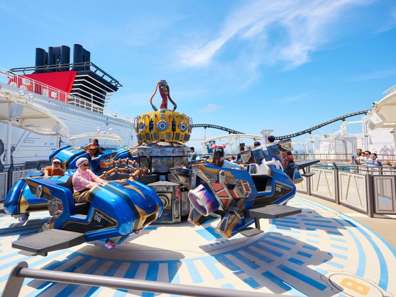 Groot Galaxy Spin on Disney Adventure