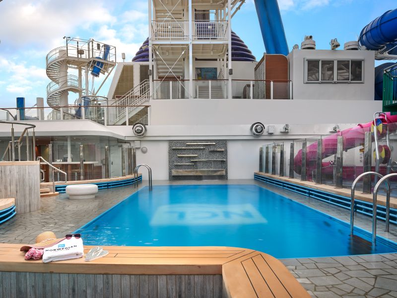 NCL Joy Main Pool