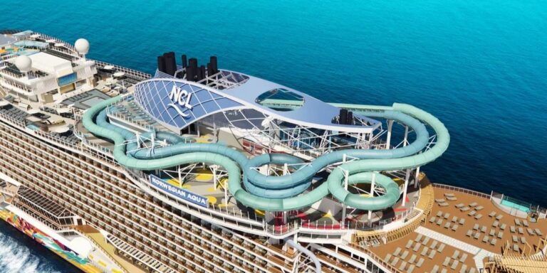 Norwegian Aqua Slidecoaster