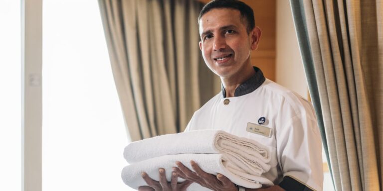 P&O Cabin Steward