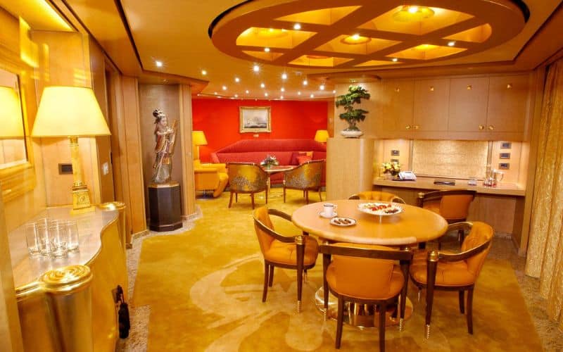 Pinnacle Suite on MS Oosterdam