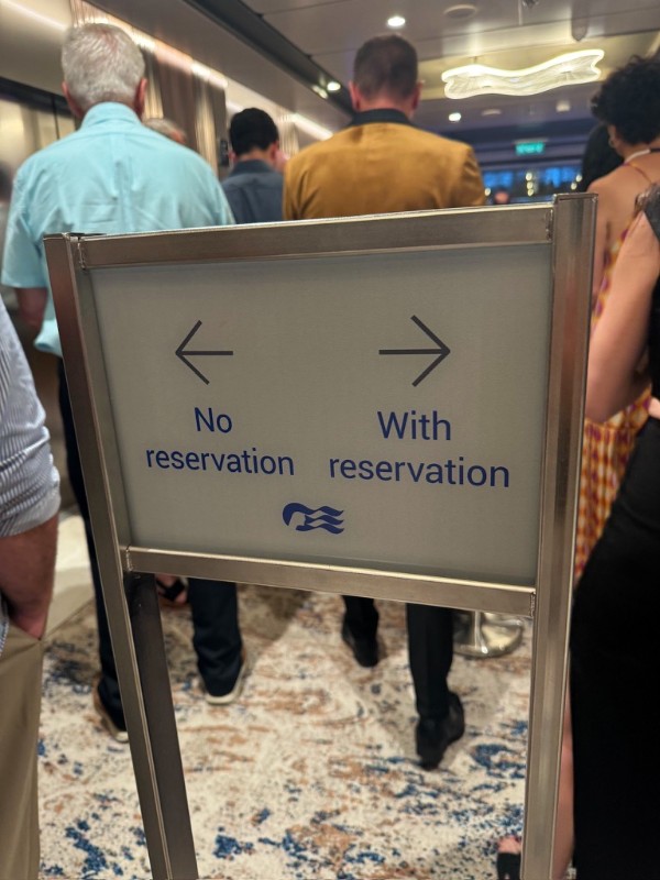 Dining queue on Princess Cruises