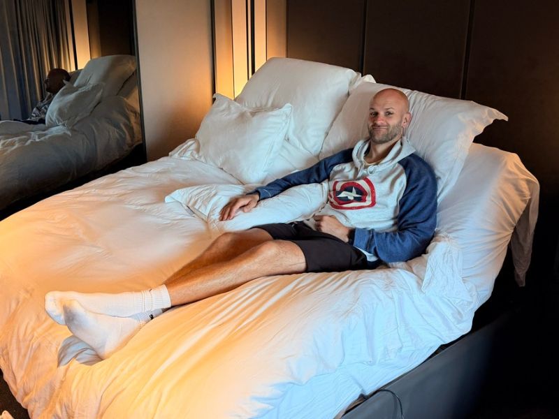 Scenic bed