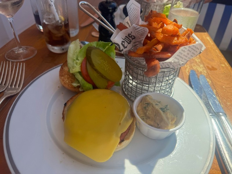Seadream vegan burger