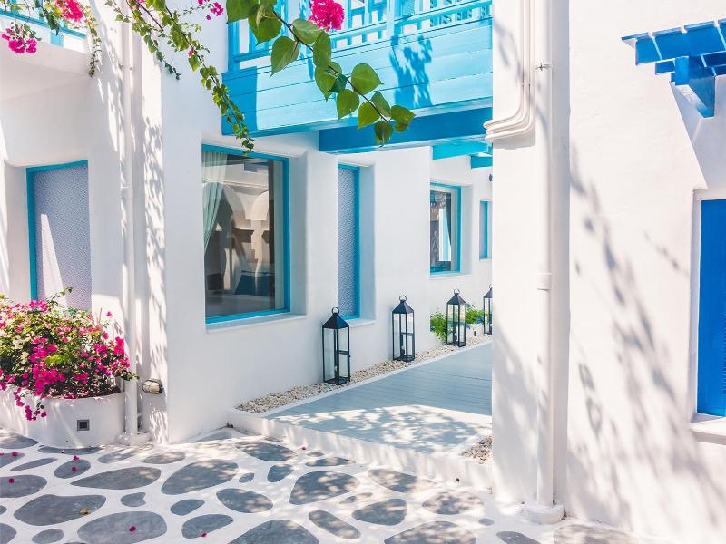 Small Group Santorini Highlights 
