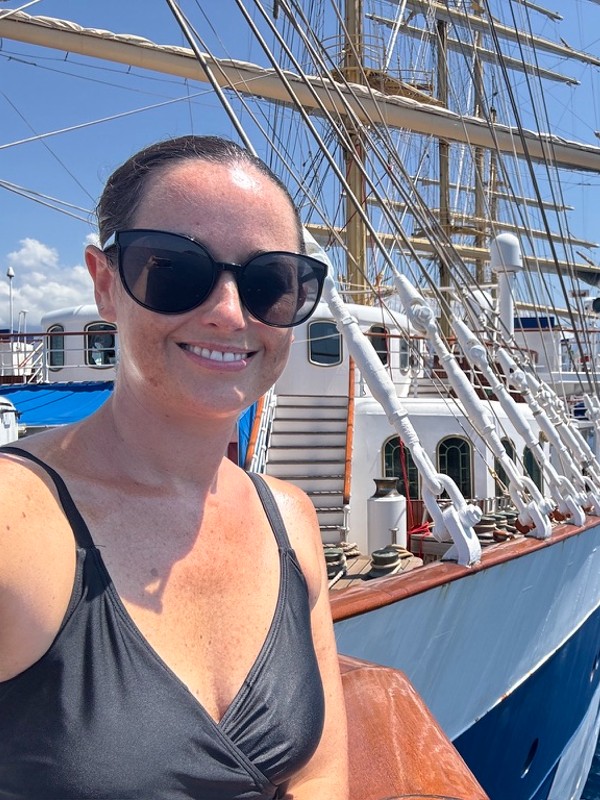 Cruise Mummy wearing a swimsuit
