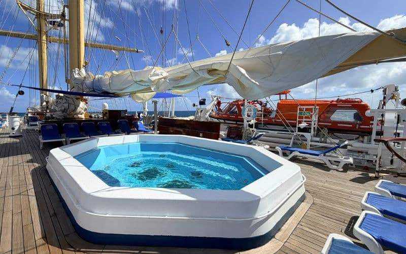 Plunge pool on Star Flyer