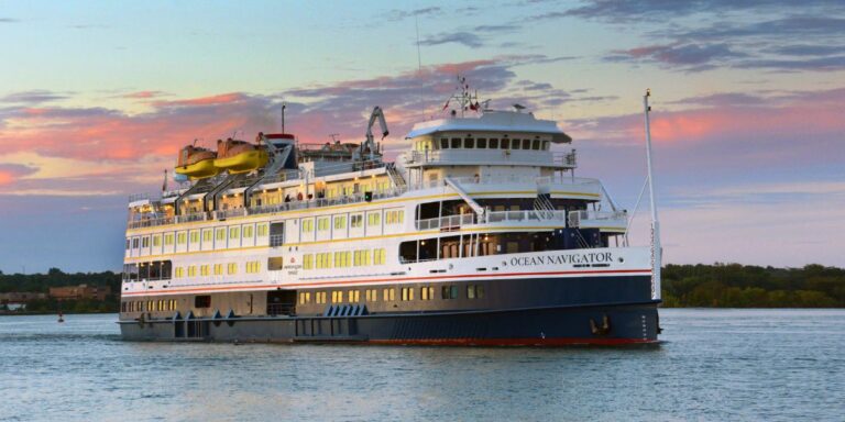 cruise ship sailing