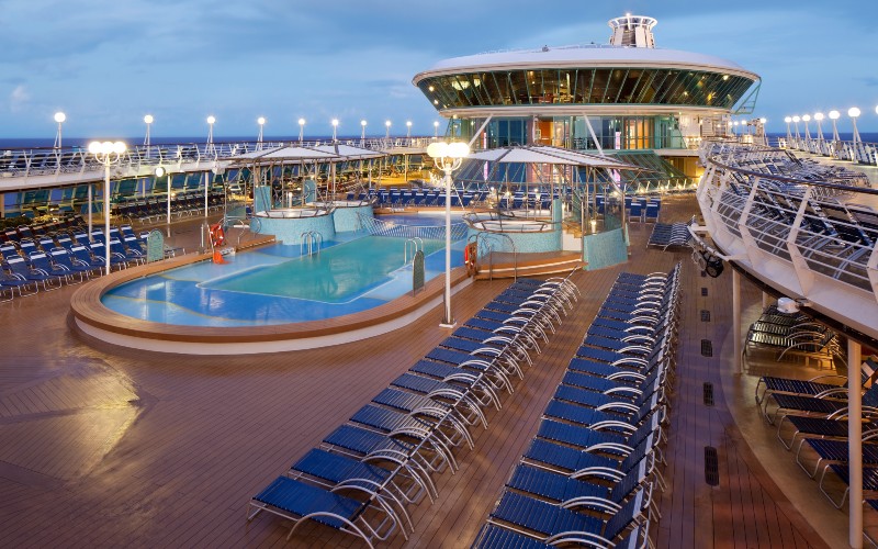 Vision of the Seas pool deck