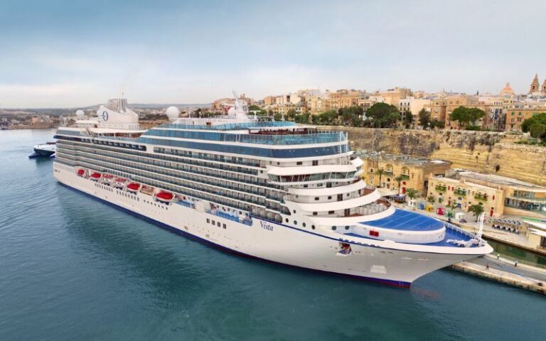 Building Connections Through Shared Cruise Experiences
