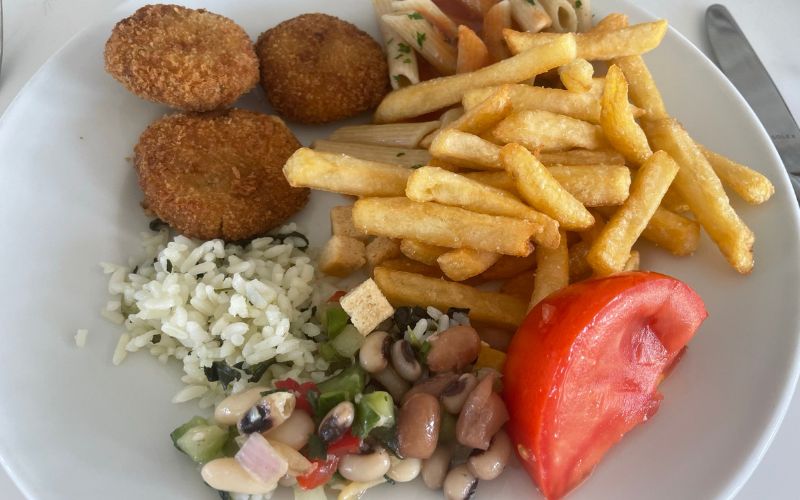 Meal on a cruise