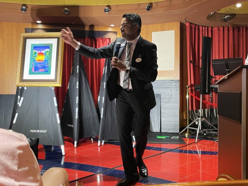 Art auction on a cruise
