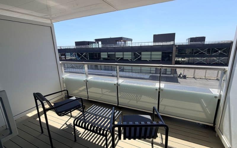 balcony space
