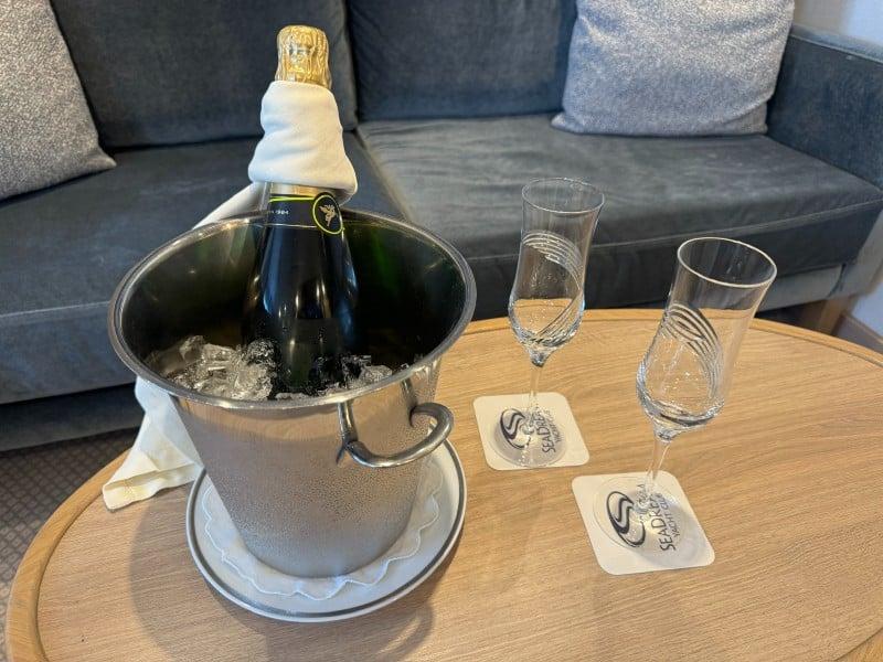 SeaDream Champagne
