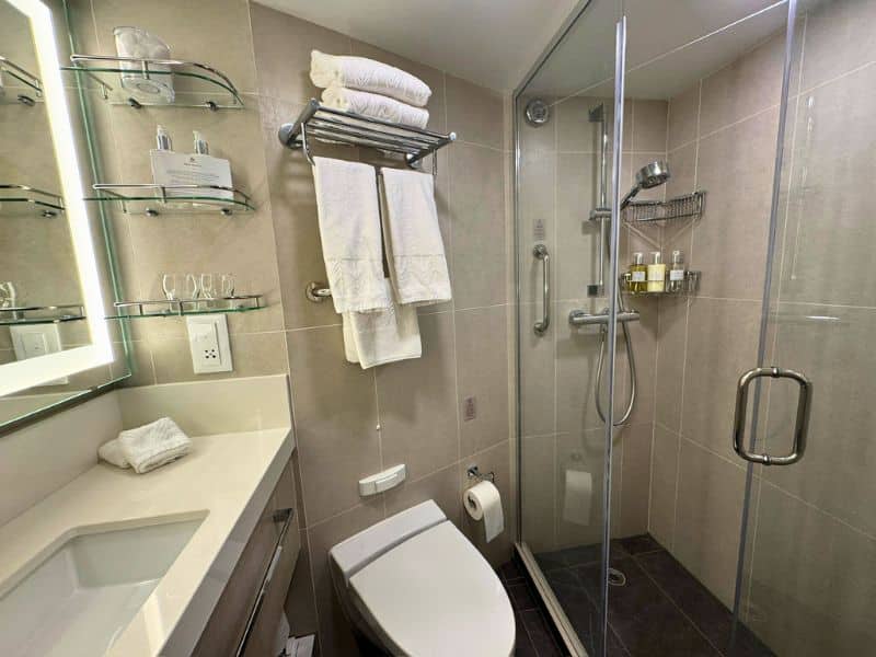 cruise bathroom