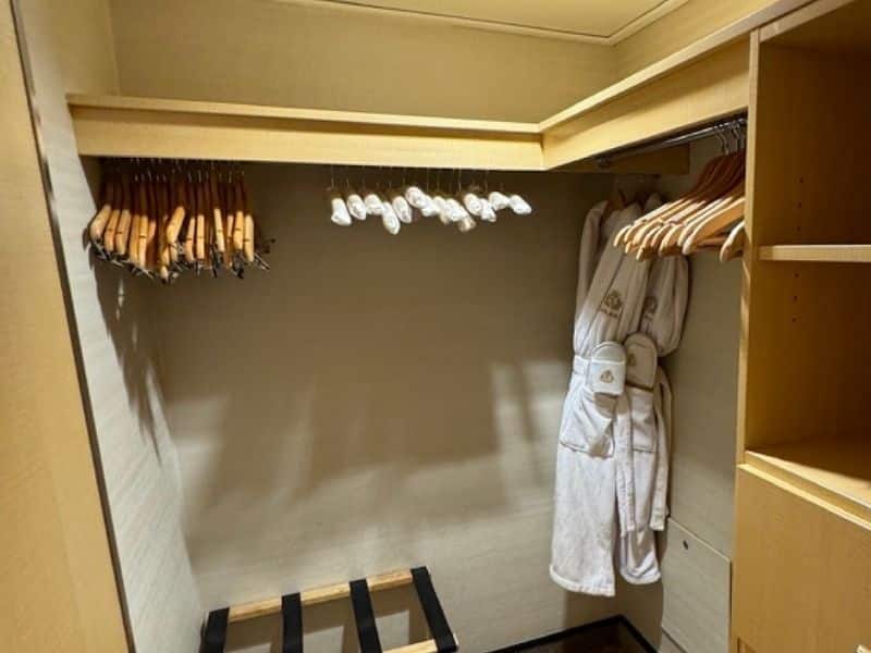 Cruise Wardrobe