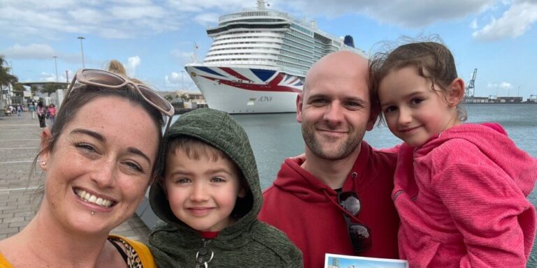 Cruise Mummy Family