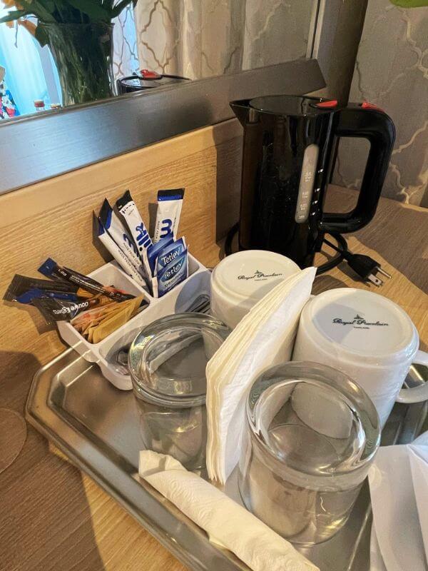 Kettle in cruise cabin