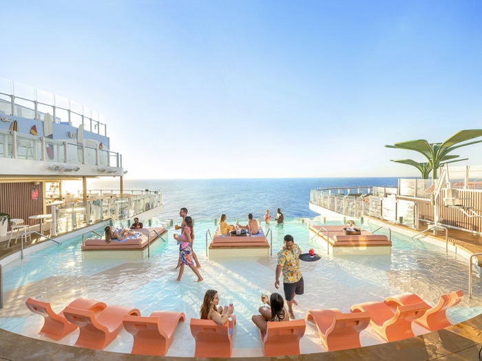 The Hideaway, Star of the Seas