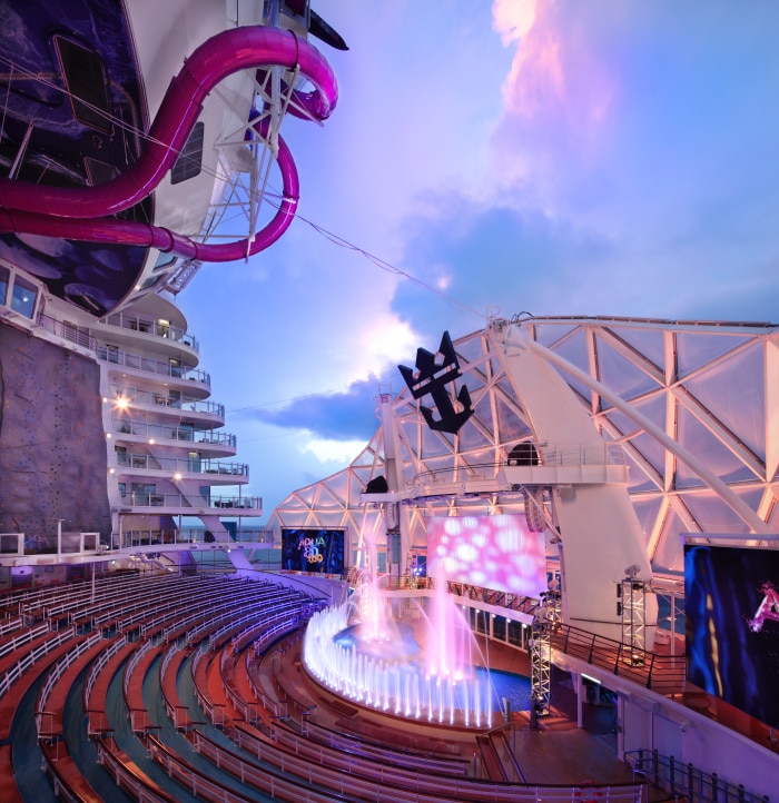 AquaTheater and Ultimate Abyss, Utopia of the Seas