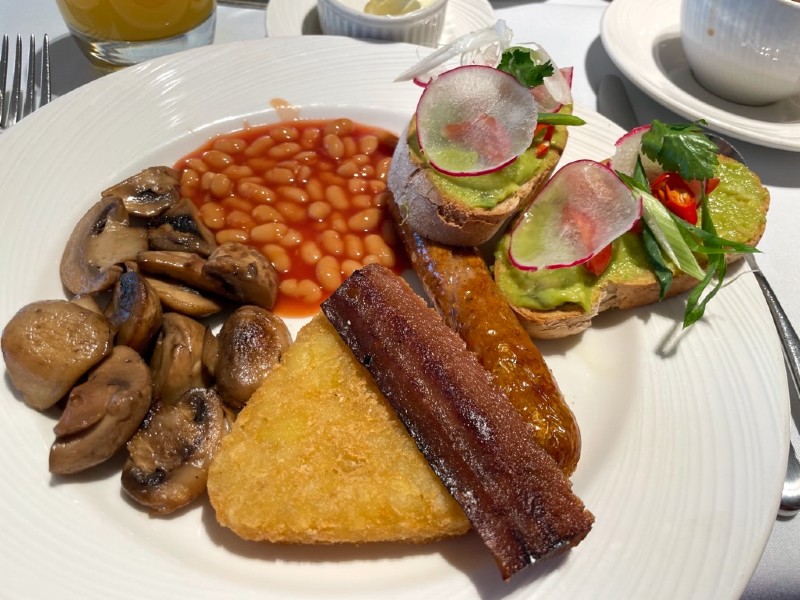 pando breakfast